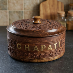 Boîte à chapati classique en bois de Sheesham avec surface finie à la main et couvercle en bois pour le rangement des roti, la présentation des repas et le comptoir de cuisine - Product Image 4