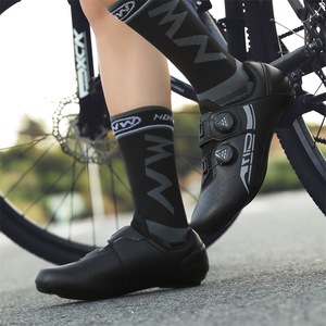 <span class=keywords><strong>Scarpe</strong></span> da Ciclismo per Uomo e Donna, per <span class=keywords><strong>Bici</strong></span> da Strada e Mountain Bike, con Attacco a Clip, Suola Rigida Leggera, Commercio Transfrontaliero all'Ingrosso - Product Image 2
