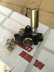 Pompe de transfert d'huile manuelle compatible Liugong 50C 855 856 50CN 855N 612600080343 - Product Image 3