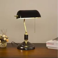Lampe de table électrique classique en fer, LED E26 E27, verre vert, interrupteur à tirette, lumière de bureau décorative pour la maison, le salon, la chambre à coucher, la table de chevet