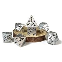 Fournisseur Direct Fabricants – Nouveau Set de Dés Polyédriques Carrés en Zinc (7 Pièces) avec Logo Personnalisé pour Jeux de Table D&D et RPG