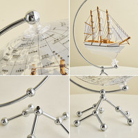 Globe décoratif transparent en plastique, style moderne minimaliste, avec lumière nocturne