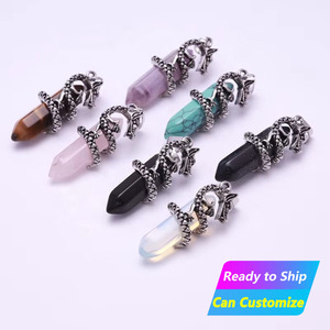 Pendentif en cristal hexagonal Dragon Volant sculpté à la main, accessoires de bijoux, cadeau écologique de haute qualité, décoration, pierre de guérison - Product Image 1