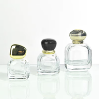Vente en gros de flacons de parfum vides en verre 30ml 50ml 100ml, ronds, de luxe, couleur personnalisée et estampage à chaud, vaporisateur à pompe, boîte avec bouchon en bois personnalisé