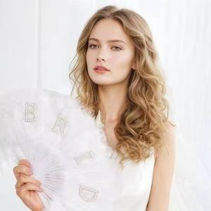 Fan di <span class=keywords><strong>piume</strong></span> <span class=keywords><strong>sposa</strong></span> matrimonio bianco addio al nubilato Party Bach fine settimana ragazze viaggio di fidanzamento di nozze doccia nuziale decorazione regalo - Product Image 1