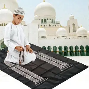 Portable Travel Prayer Mat With Custom Printed Waterproof Polyester Prayer Rug Muslim Travel Prayer Mat For Ramadan Gifts