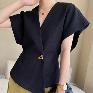 T-shirt femme <span class=keywords><strong>asymétrique</strong></span> à épaules tombantes, style français 2026, un bouton, taille cintrée, amincissant, <span class=keywords><strong>haut</strong></span> tendance - Product Image 6