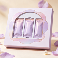 Diseño Moderno de Empaque para Mascarillas Faciales con Caja de Cartón Blanco y Bolsa Flexible con Acabado Personalizado