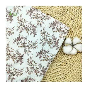 小さな茶色の葉と花柄のモスリンダブルガーゼクレープ衣類用綿100% 生地