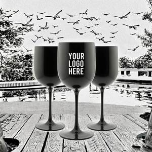 Copas de Vino Portátiles Irrompibles de 16 oz con Logotipo Personalizado, Copas de Vino de Plástico con Tallo Negro para Fiestas y Bodas - Product Image 2