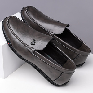 รองเท้าโลฟเฟอร์หนังสีขาวสำหรับผู้ชาย ระบายอากาศได้ดี ส้นเตี้ย ใส่สบาย เหมาะสำหรับขับรถ พื้นยาง ผลิตที่เวินโจว - Product Image 2