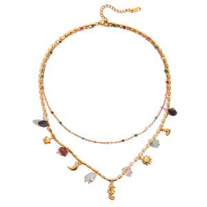 Collier ras du cou superposé en acier inoxydable plaqué or 18 carats avec breloques en pierre naturelle, perle, hippocampe, soleil, lune et étoile pour femme - Product Image 5