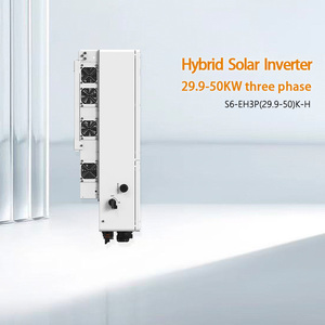Système solaire hybride triphasé IP66 30kW 40kW 50kW avec une efficacité de 97,1% Sortie 220V/380V MPPT Onde sinusoïdale pure - Product Image 3