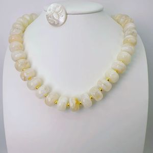 Collar de resina acrílica de moda para mujer, ideal para el verano y la playa - Product Image 6