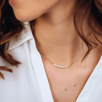 eManco 10PCS Collier ras du cou délicat en acier inoxydable avec chaîne à barres horizontales et rangée de petites perles simulées pour femme