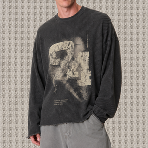 T-shirt Homme Noir Vintage Délavé Oversize à Épaules Tombantes, Manches Longues en Maille Gaufrée avec Ourlet Brut - Product Image 1