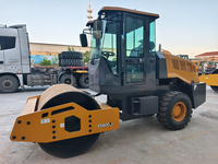 Compacteur à tambour unique XS600J de 6 tonnes de Chine, poids opérationnel de 6000 kg, fréquence de vibration de 50 Hz