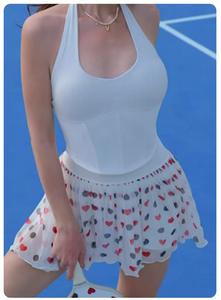 ملابس تنس نسائية من قطعتين بنمط مربعات، فساتين جولف بخصر مرتفع، تنورة شبكية مطوية، قميص بدون أكمام مع شعار أمامي - Product Image 3