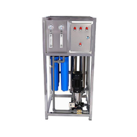 Machine de traitement de l'eau alcaline en acier inoxydable commercial RUNBOW 500LPH Équipement d'eau pure par osmose inverse Réservoir sous pression