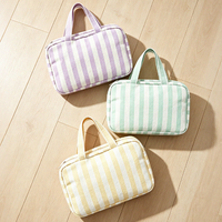 Sac de toilette en toile rayée avec logo personnalisé, poignées supérieures, grande capacité, trousse de maquillage de voyage, sac de rangement pour articles de toilette, faible MOQ