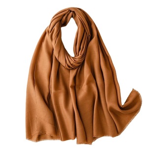 Écharpe d'été en polyester de style coréen, douce au toucher, chaude, unie ou imprimée, double usage, fine et longue, en mousseline de soie - Product Image 5