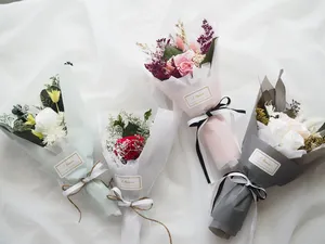 Bouquet di Rose Conservate <span class=keywords><strong>a</strong></span> Lunga Durata, Regalo Unico <span class=keywords><strong>per</strong></span> <span class=keywords><strong>Lei</strong></span>, Decorazione <span class=keywords><strong>per</strong></span> la Casa <span class=keywords><strong>per</strong></span> <span class=keywords><strong>San</strong></span> <span class=keywords><strong>Valentino</strong></span> - Product Image 4