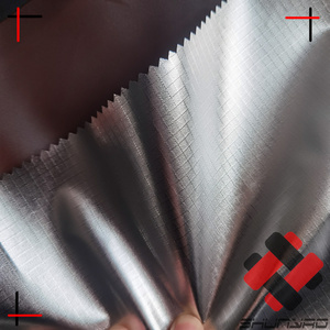 Không Thấm Nước 200D <span class=keywords><strong>Polyester</strong></span> Ripstop Blackout Và Chịu Nhiệt Phản Xạ Bạc Tent Vải - Product Image 5
