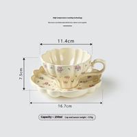 Ensemble de tasse et soucoupe à café en céramique personnalisée avec un design floral exquis pour le thé de l'après-midi ou un cadeau souvenir Tasses et soucoupes en céramique