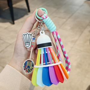 Pendentif de raquette de badminton en acrylique coloré de grande taille pour les amateurs de sport, fait main, pour sangle de téléphone, breloque de sac à main, porte-clés de badminton - Product Image 1