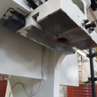 Machine de poinçonnage universelle Y21 pour le façonnage, le poinçonnage et le repoussage de pièces en tôle de climatiseur
