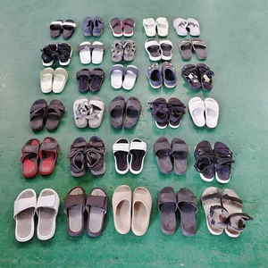 Venta al por mayor de zapatos de <span class=keywords><strong>segunda</strong></span> <span class=keywords><strong>mano</strong></span>, zapatillas usadas y zapatos de marca, Sandalias planas, zapatillas informales, pacas, estilos de moda - Product Image 2