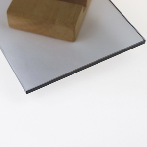 Plaque de <span class=keywords><strong>verre</strong></span> trempé gris <span class=keywords><strong>fumé</strong></span> foncé teinté de 4 mm et 5 mm avec logo personnalisé pour les portes d'armoires de cuisine - Product Image 3