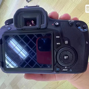 Máy ảnh DSLR Canon <span class=keywords><strong>EOS</strong></span> <span class=keywords><strong>60D</strong></span> chính hãng, đã qua sử dụng, chất lượng chuyên nghiệp, kèm pin và bộ sạc. - Product Image 1