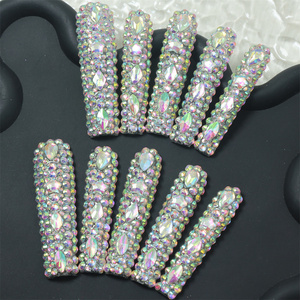 Faux ongles press-on faits main, longueur moyenne, forme carrée, réutilisables, en acrylique, avec strass - Product Image 5