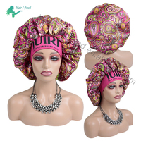 Prix d'usine Logo personnalisé Bonnet en satin avec large bande réglable Bonnets pour cheveux Bonnet de couchage en satin pour femme