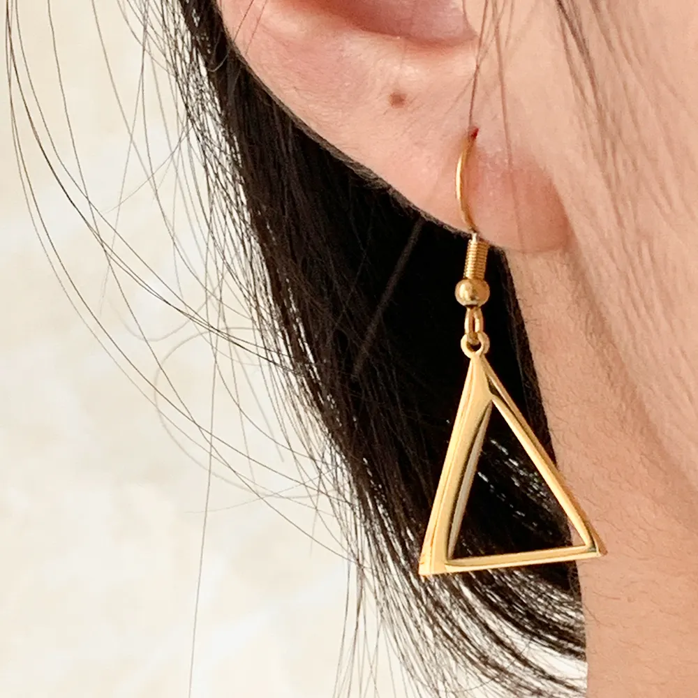 Joyas Pyramid Delta Greek Letter Charm Earrings Gold Color Geometric Triangle Earrings Joyeria Fina Stainless Steel De China