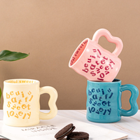 Mug en céramique classique OEM ODM, mug souvenir, mug pour étudiants, couple, tasse à eau et à café, cadeau de la Saint-Valentin, thermique, anti-fuite