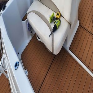 Alfombrilla de Espuma EVA para Cubierta de Barco Glastron 249 2002, Estilo SeaDek Gatorstep, Autoadhesiva, Imitación Madera de Teca - Product Image 3
