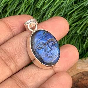 Pendentif visage de lune en labradorite, lunette en argent sterling 925, pendentif sculpté à la main - Product Image 3