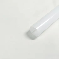 Système d'éclairage linéaire LED en tube de polycarbonate blanc laiteux de qualité optique professionnelle, anti-poussière, lumière moderne, style côtier asiatique