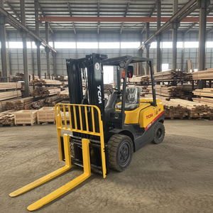 Chariot élévateur à fourche d'<span class=keywords><strong>occasion</strong></span> Komatsu TCM 3 tonnes, moteur diesel, pour entrepôt industriel - Product Image 1