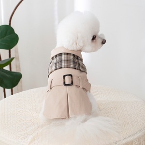 Abrigo tipo trench para perros pequeños, diseño a cuadros color camel, poliéster, ropa para mascotas de otoño e invierno con cinturón para cachorros - Product Image 1
