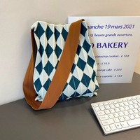 Große Kapazität Reise-Strickhandtasche Plissierte Tragetasche mit Kordelzug Erweiterbare Faltbare Damen-Schultertasche