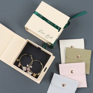 Caja de embalaje de joyería de cartón con forma de libro magnético de papel cuadrado con diseños de lujo con cinta - Product Image 3