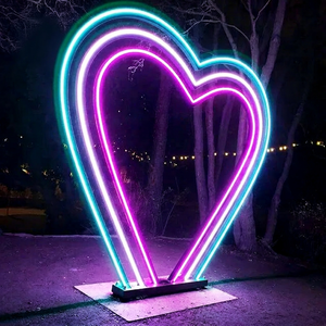 Luces Decorativas Impermeables 3D en Forma de Arco de Corazón para Parques al Aire Libre, Festivales Temáticos de Amor, Navidad e Instalaciones para Eventos Especiales - Product Image 1