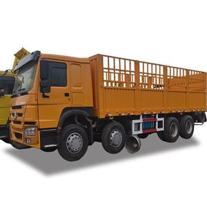 Camión de plataforma de malla Sinotruk HOWO 6x4 8x4 usado, 351-450 CV, 16 m³ para entrega de mercancías a granel en África - Product Image 1