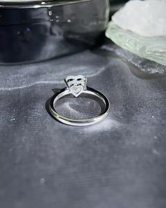 แหวนหมั้นเพชรทรงคลาสสิค 3.00 กะรัต เพชรเพาะเลี้ยงทรงหัวใจ ทองคำขาว 14K แหวนแต่งงานแบบโซลิแทร์ - Product Image 2