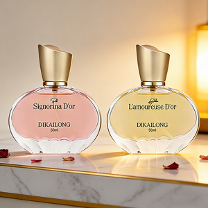 Eau de toilette pour femme personnalisée, parfum longue durée, notes fruitées fraîches, style moderne et luxueux, usage quotidien - Product Image 1