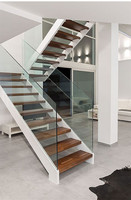 Escalier droit de sécurité préfabriqué avec marches en bois et garde-corps en verre, escalier intérieur avec éclairage LED