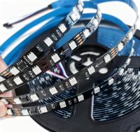 Bandes lumineuses LED numériques RGB en cuivre 24VDC avec commande vocale et puces IC Epistar (connectivité USB)